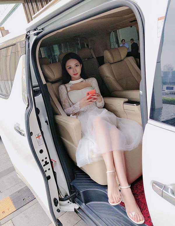 旧金山外围留学生